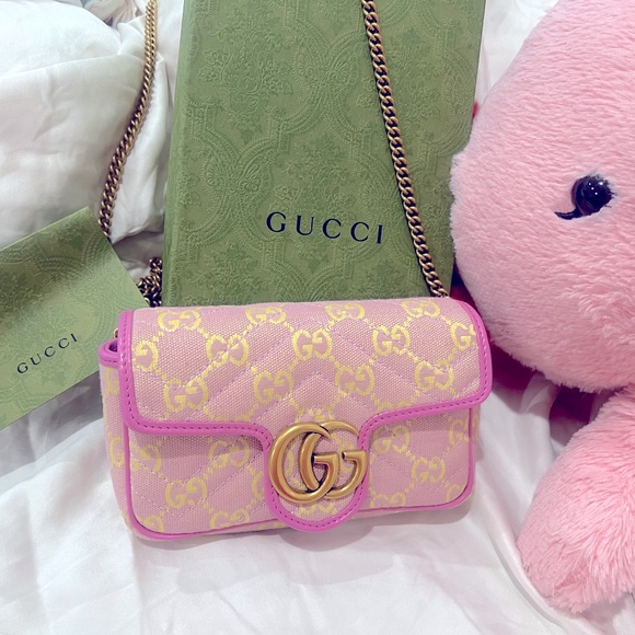Gucci Handbags - New!! Super Mini Gucci bag